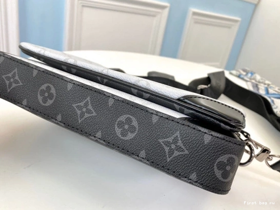 Frstbag ru LOUIS VUITTON DISTRICT 0810